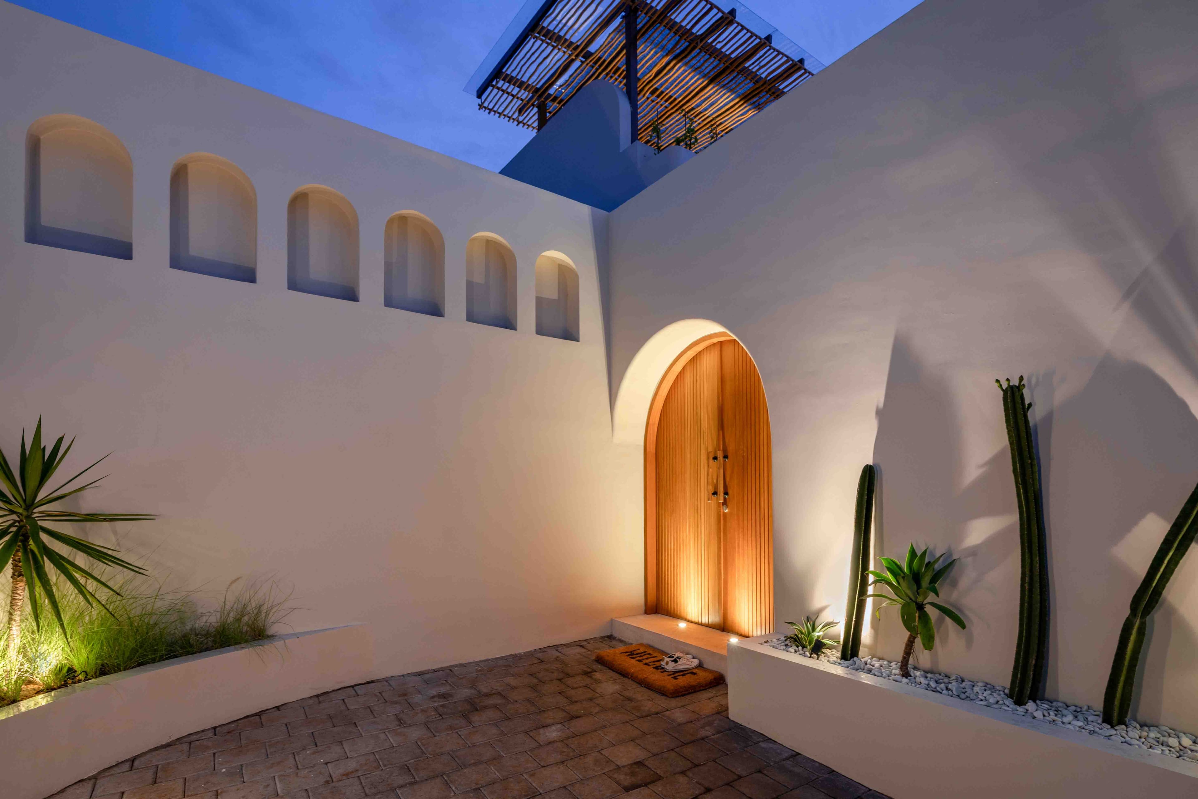 House thumbnail 2
