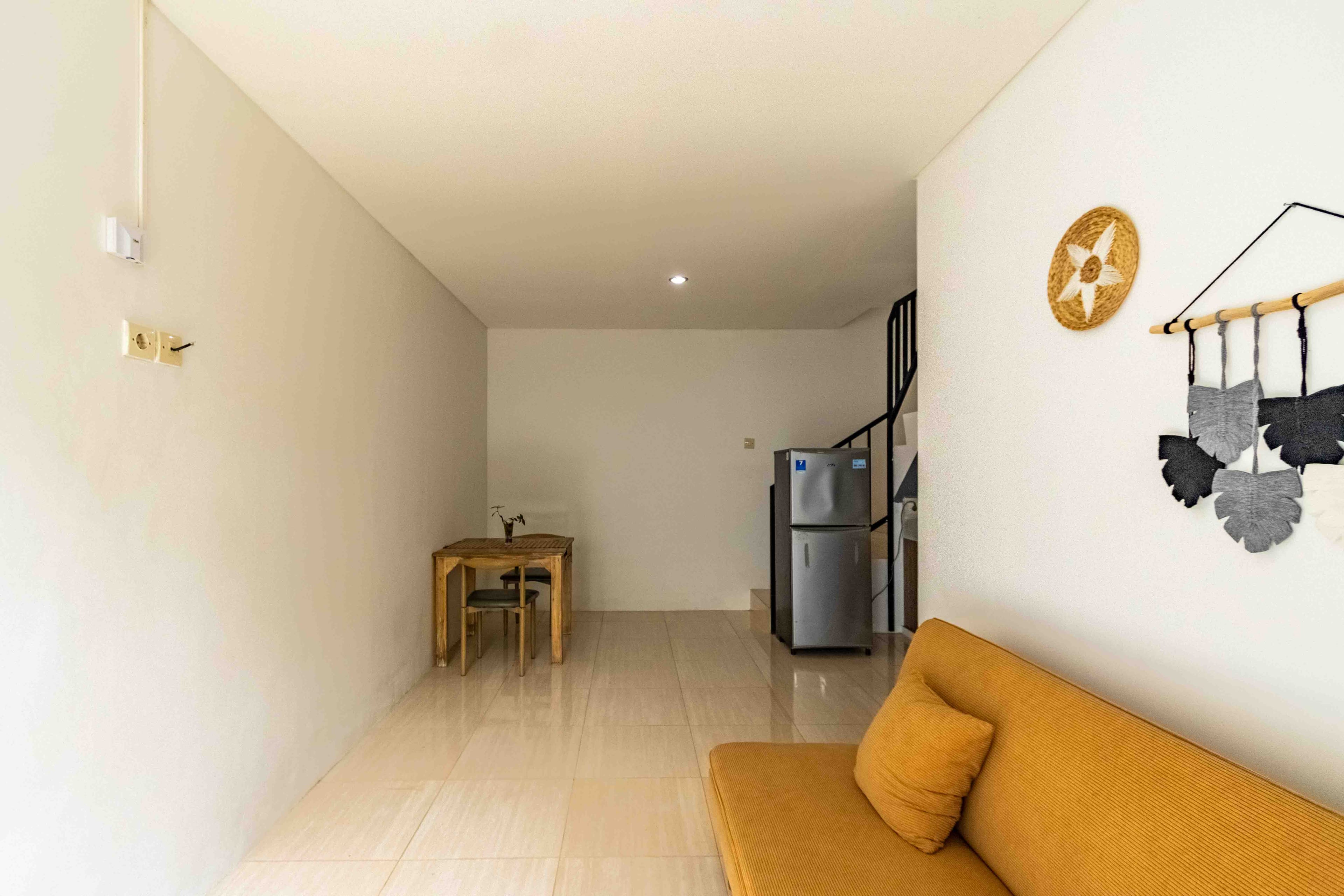 House thumbnail 3