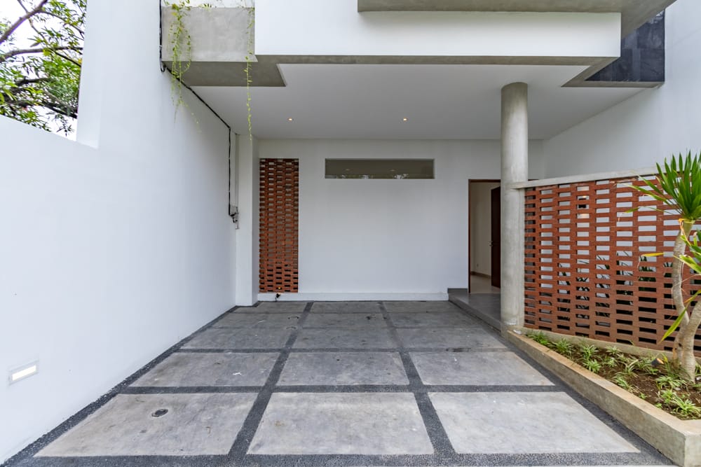 House thumbnail 3