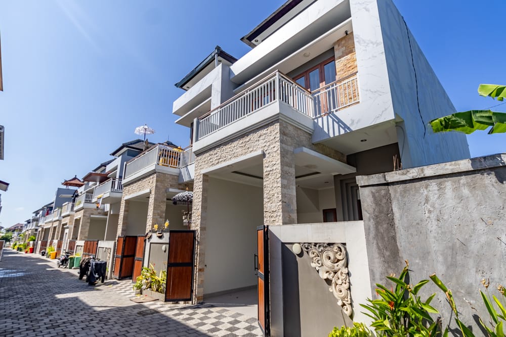 House thumbnail 1