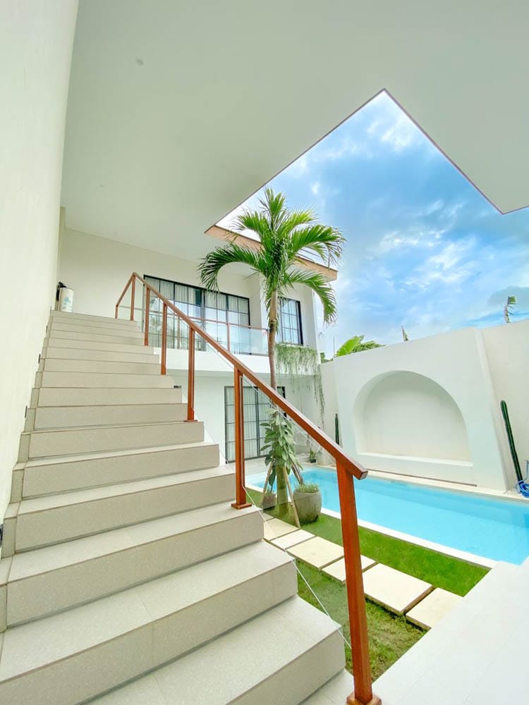 House thumbnail 2