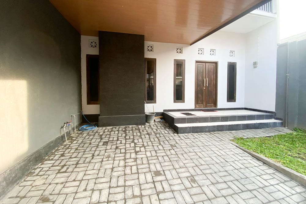 House thumbnail 2