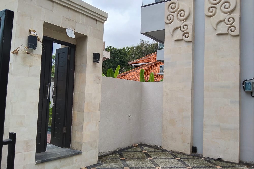 House thumbnail 4
