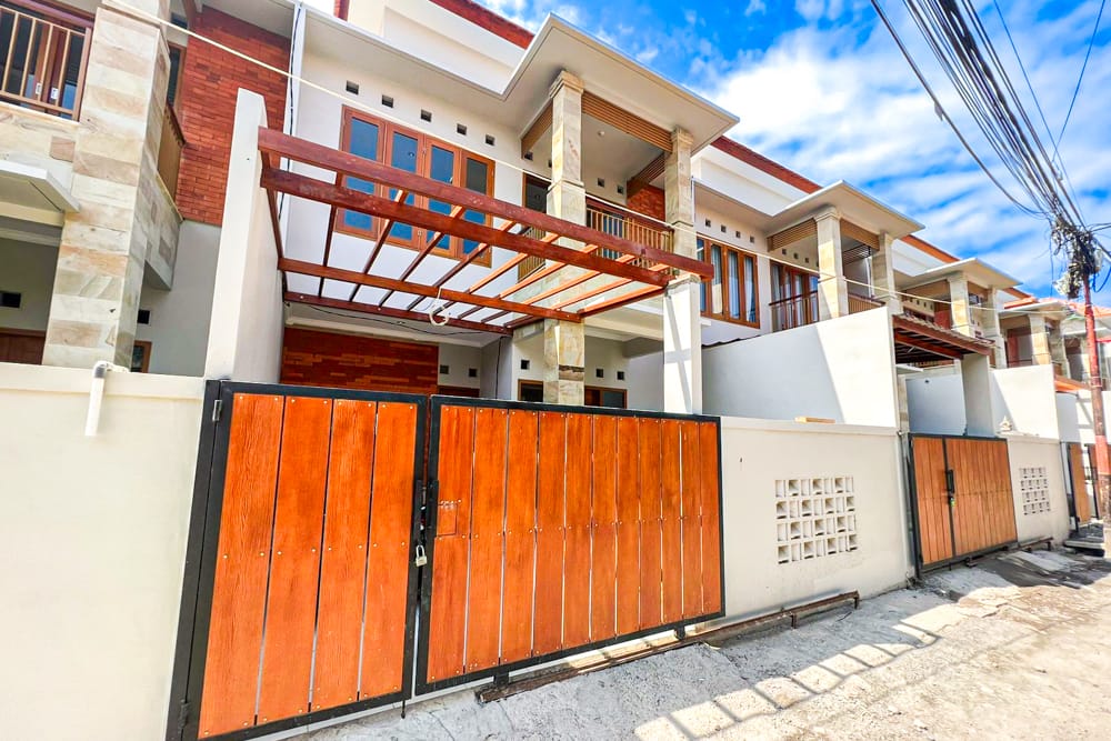 House thumbnail 2