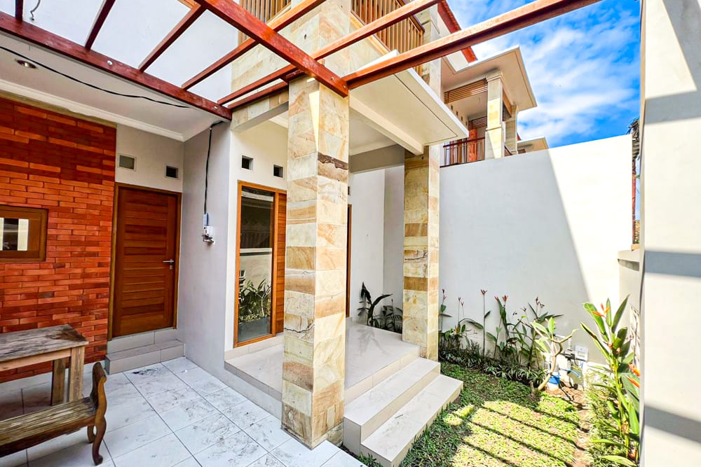 House thumbnail 3