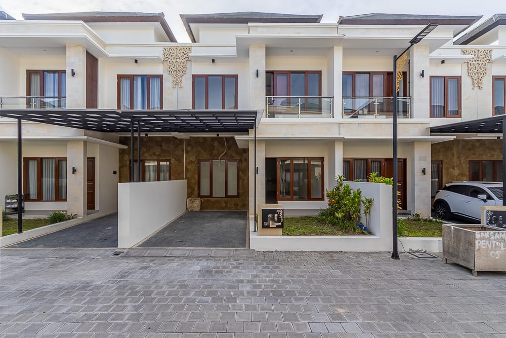 House thumbnail 1