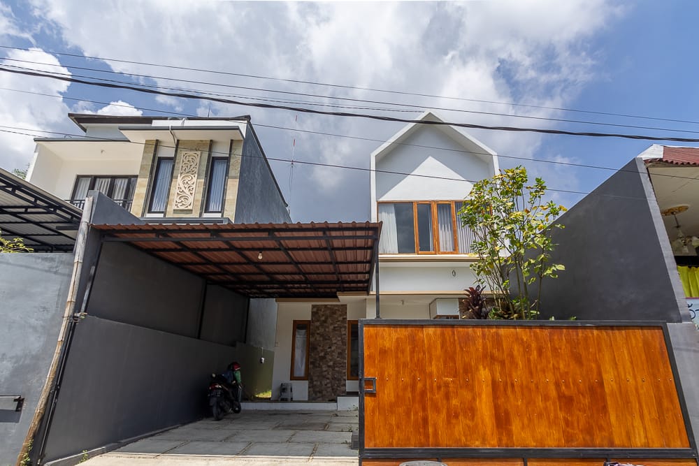 House thumbnail 1