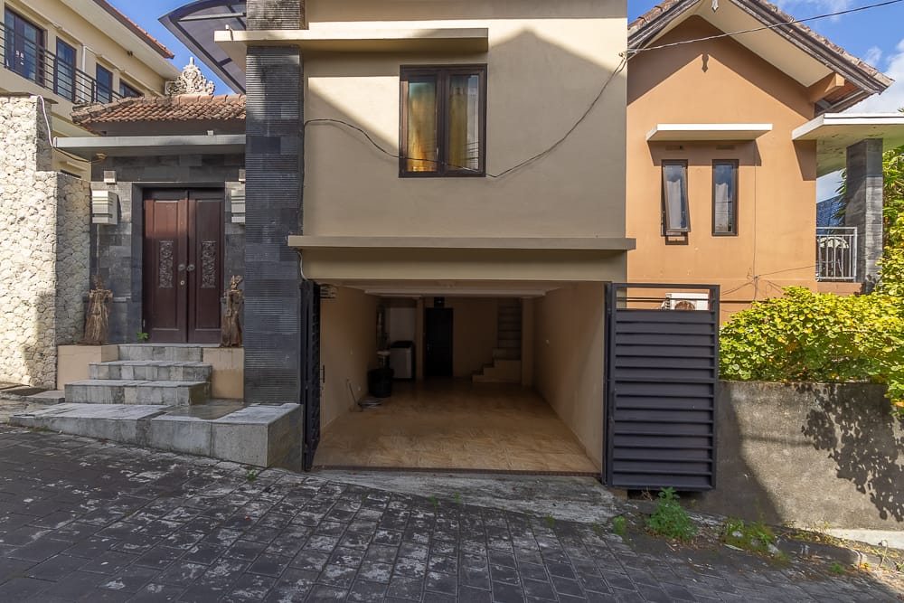 House thumbnail 2