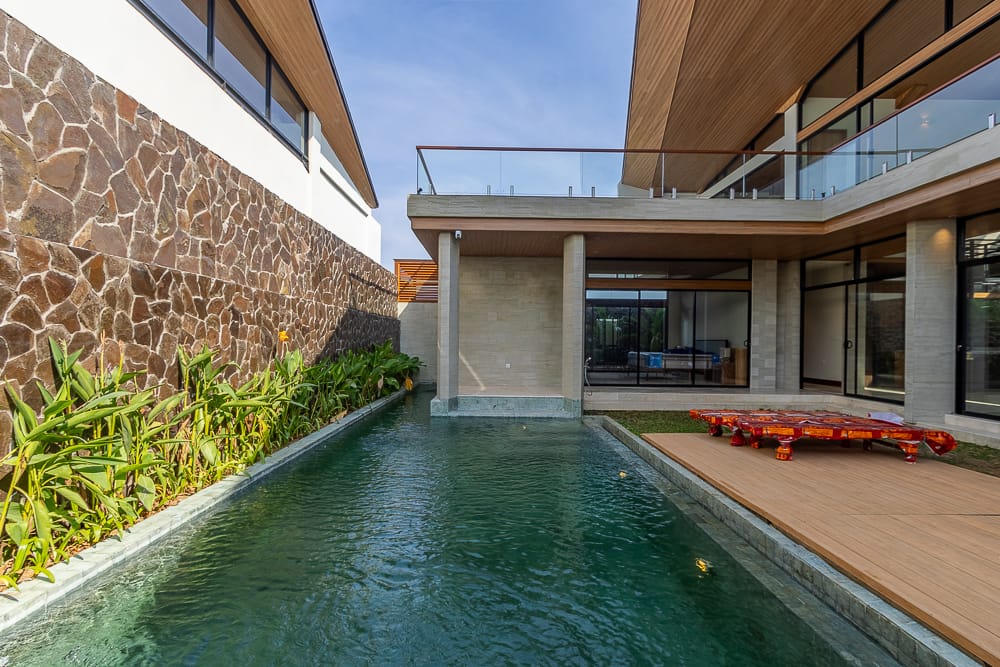 House thumbnail 3
