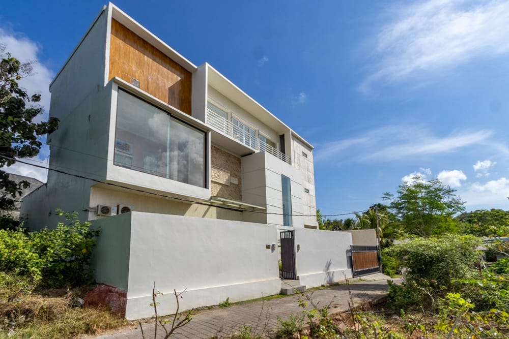House thumbnail 2