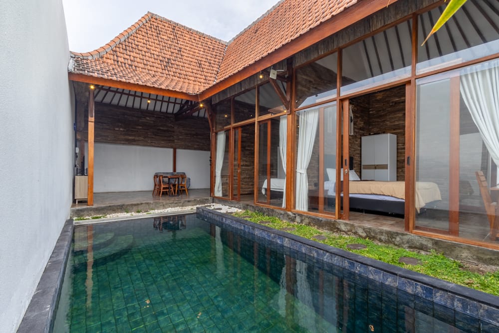 House thumbnail 1