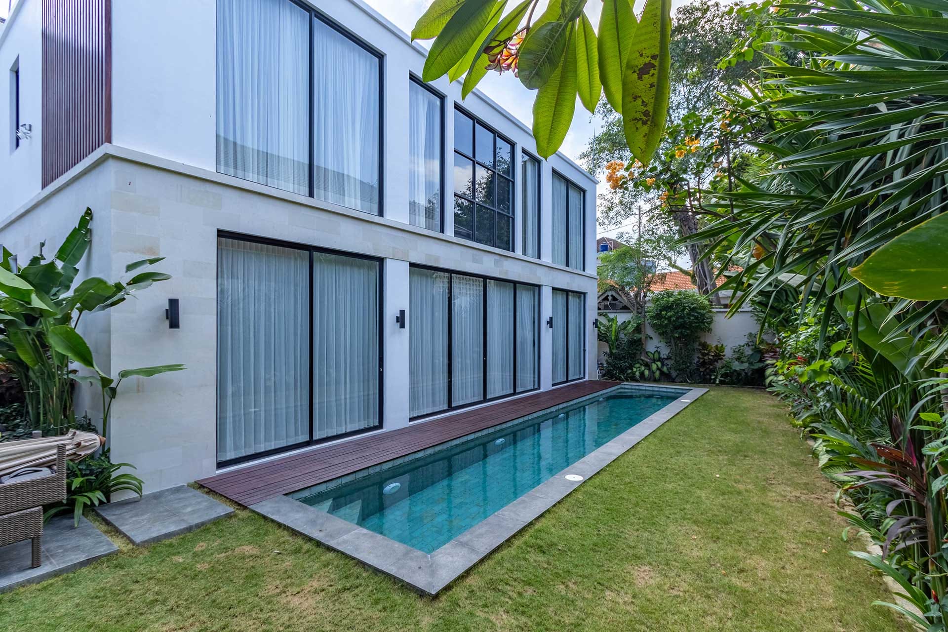 House thumbnail 1