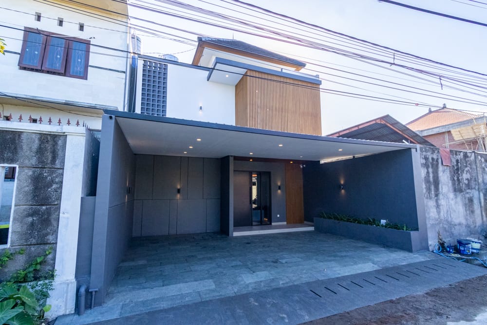 House thumbnail 1