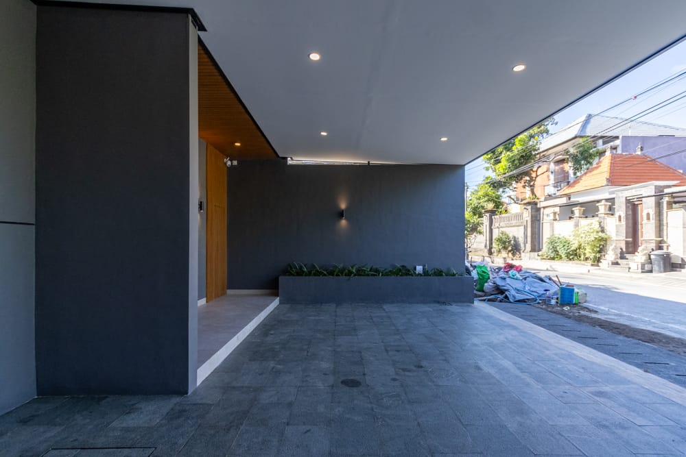 House thumbnail 2