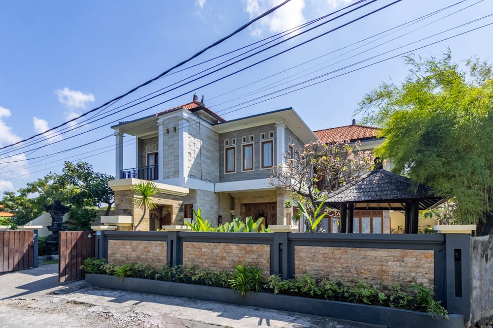 House thumbnail 2