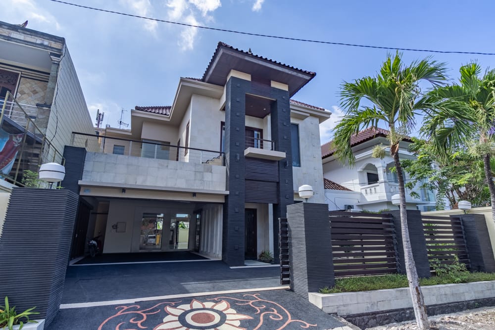 House thumbnail 2