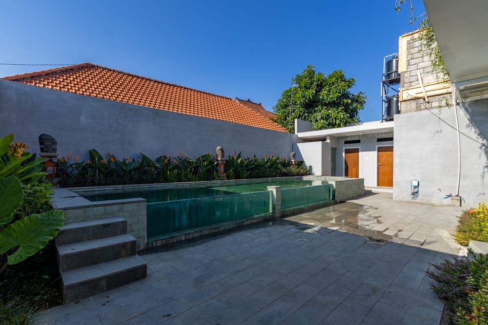 House thumbnail 2