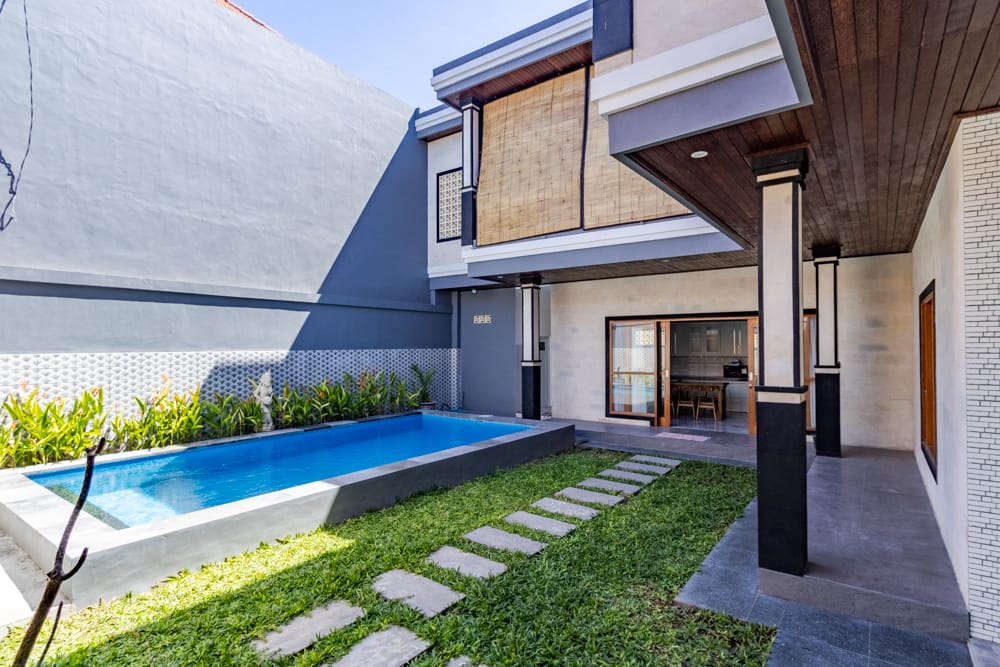 House thumbnail 1