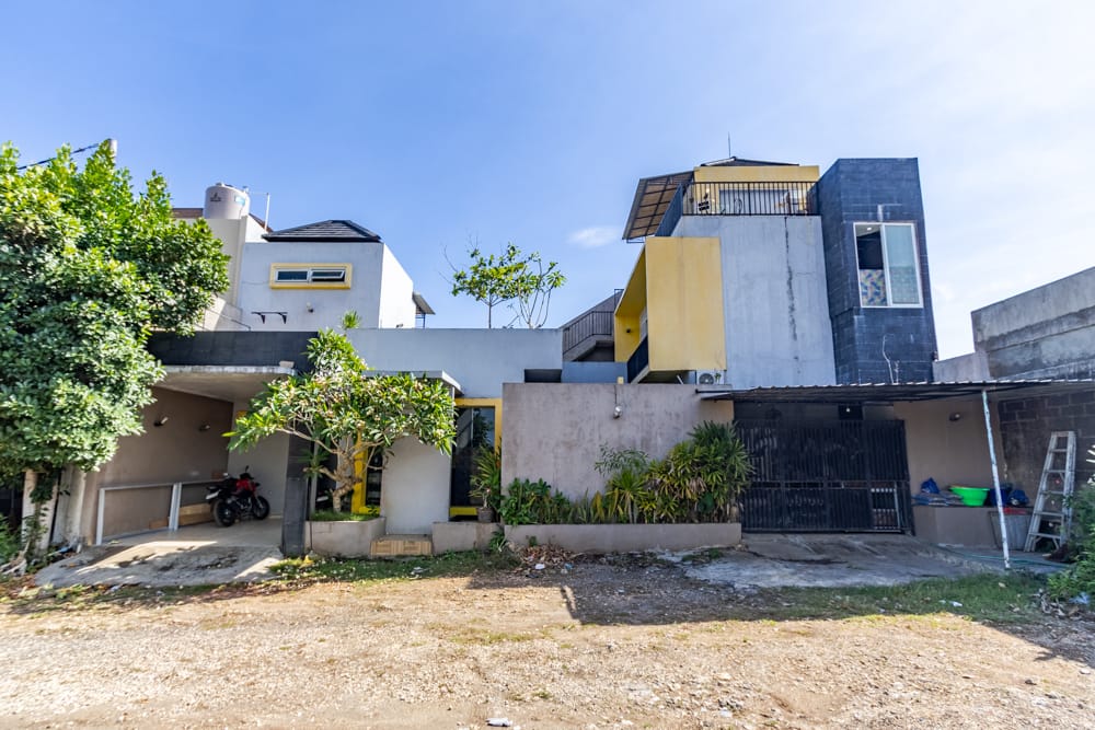 House thumbnail 2