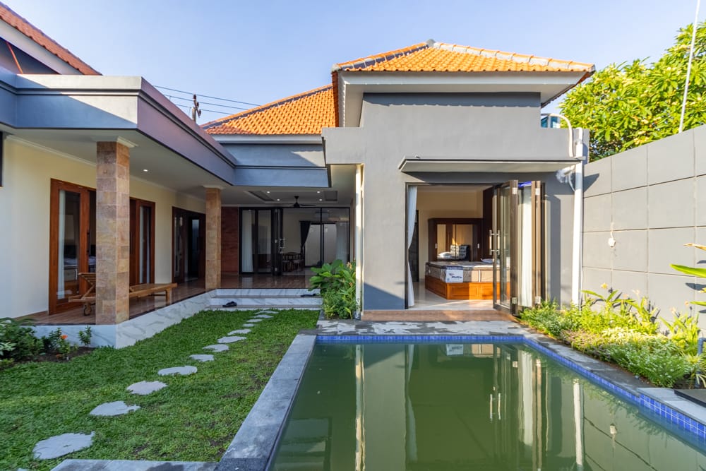 House thumbnail 1