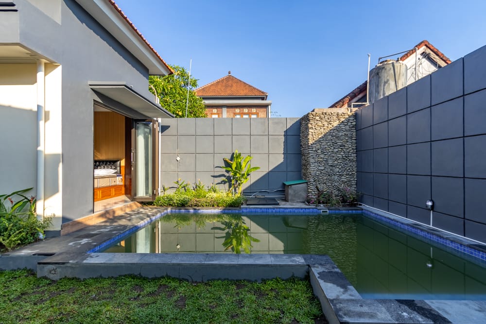 House thumbnail 2