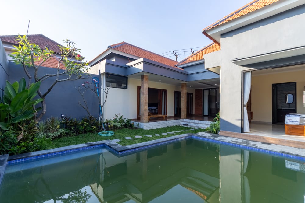 House thumbnail 3