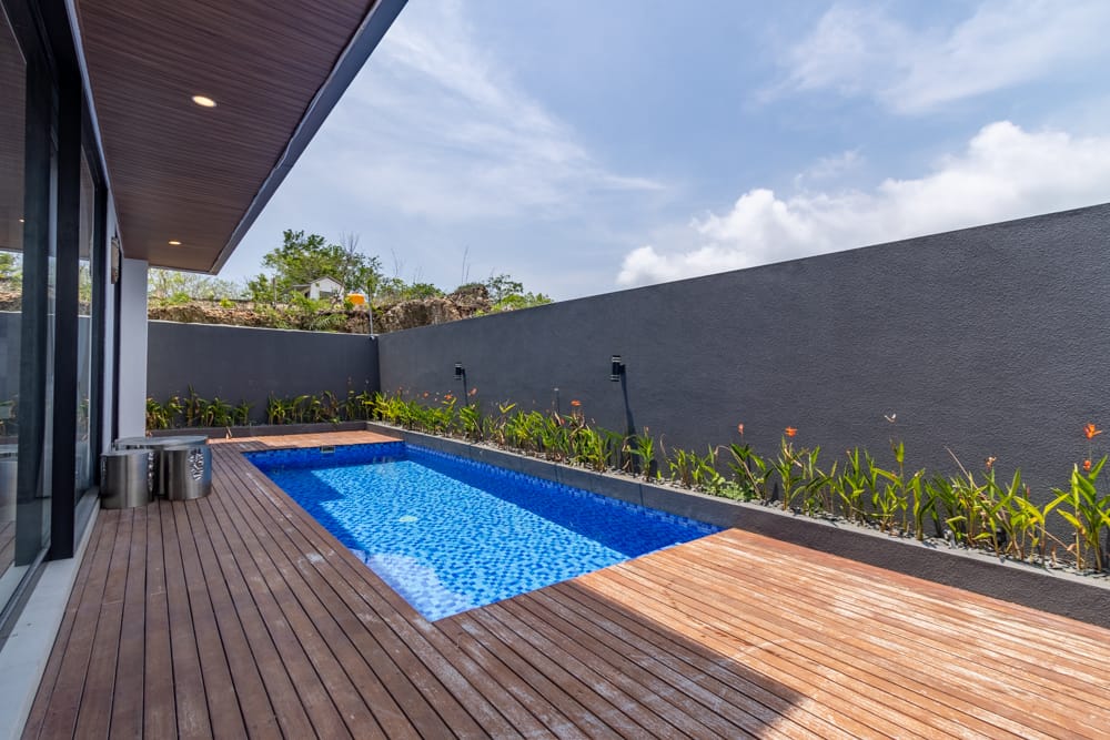 House thumbnail 2
