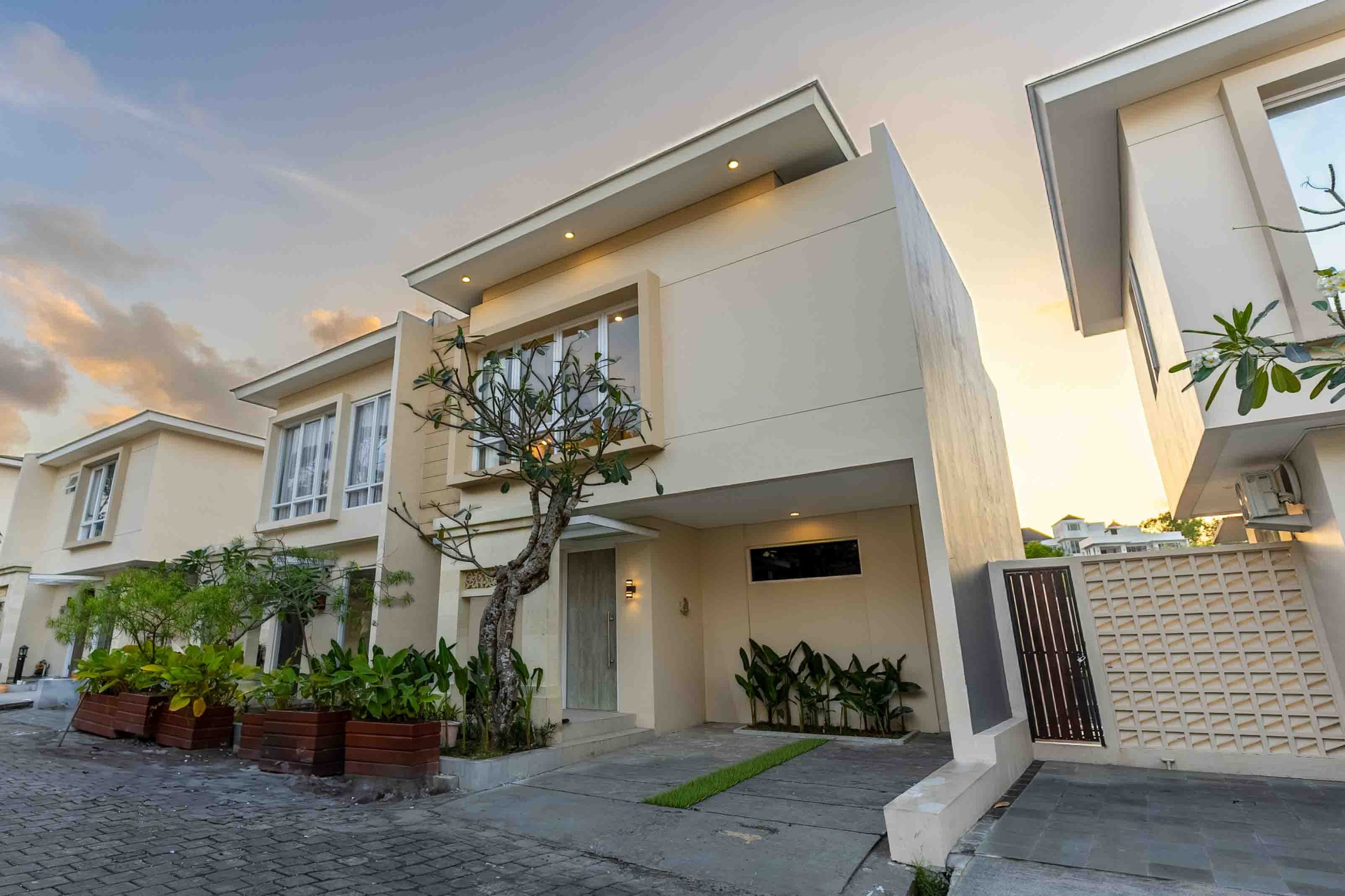 House thumbnail 1