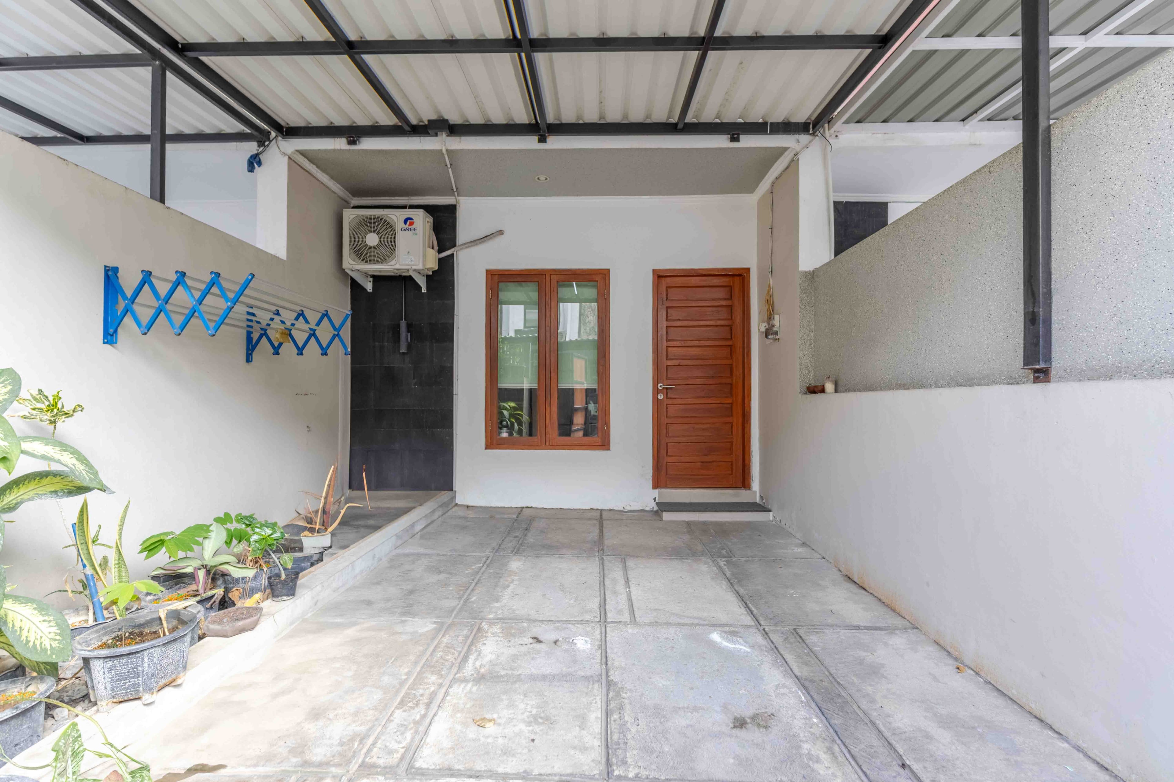 House thumbnail 2
