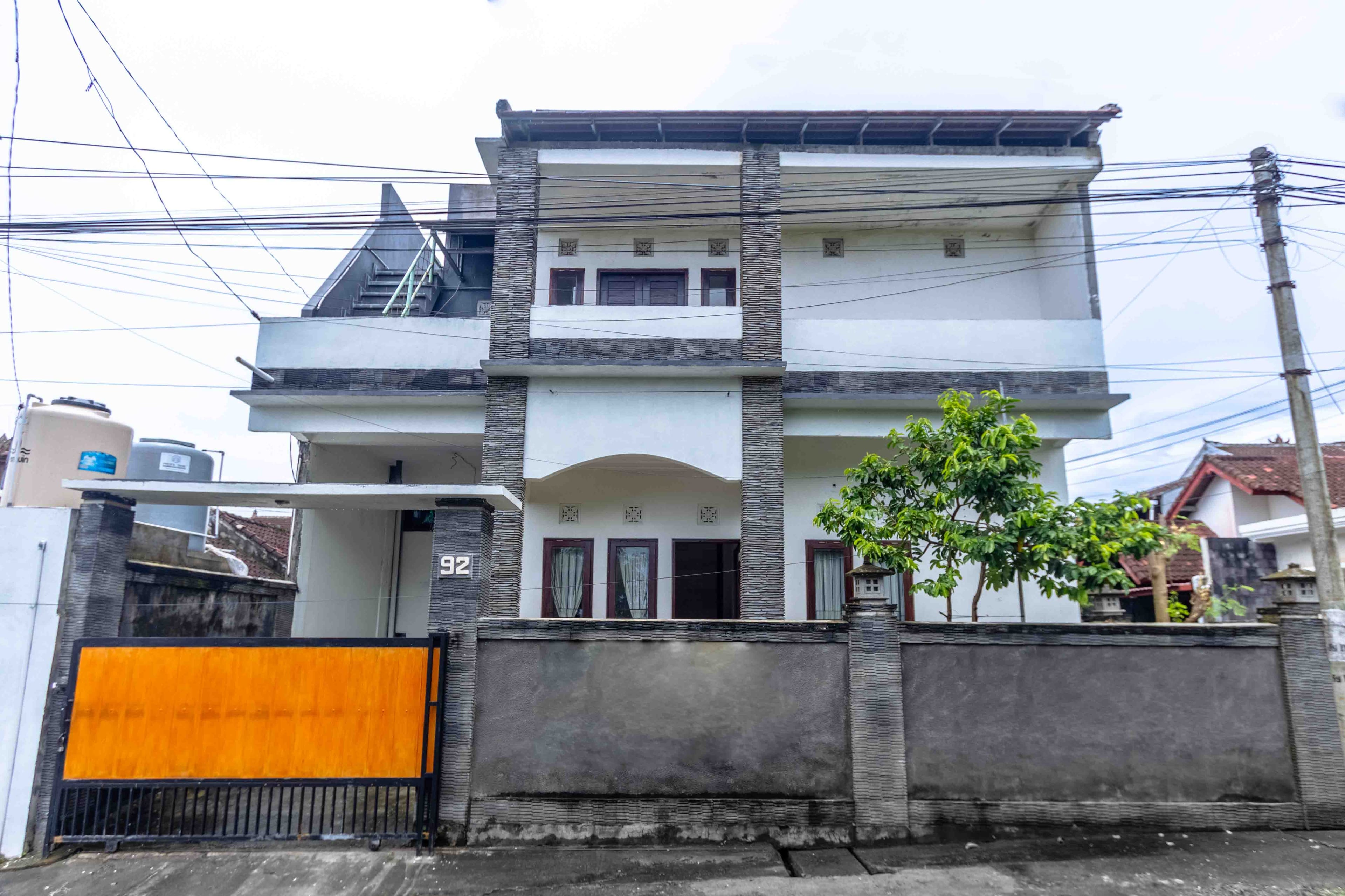 House thumbnail 1