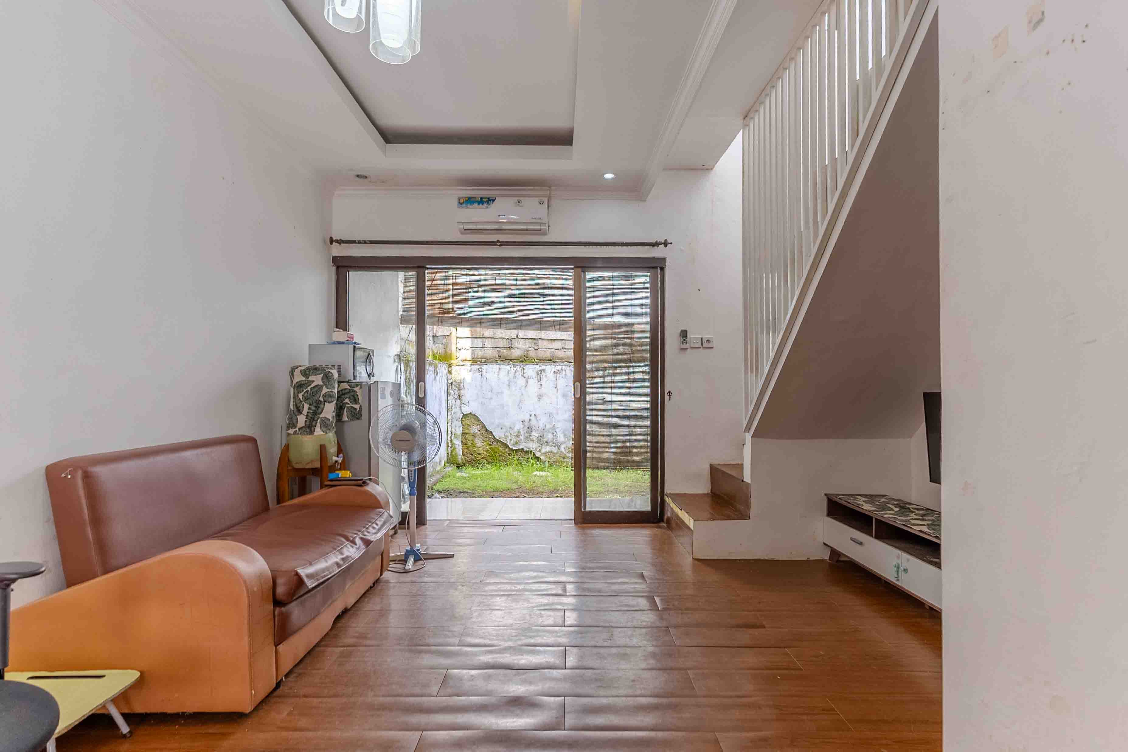 House thumbnail 2