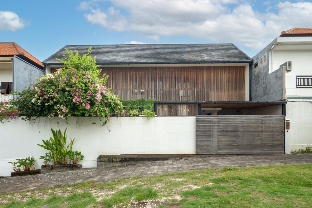 House thumbnail 2