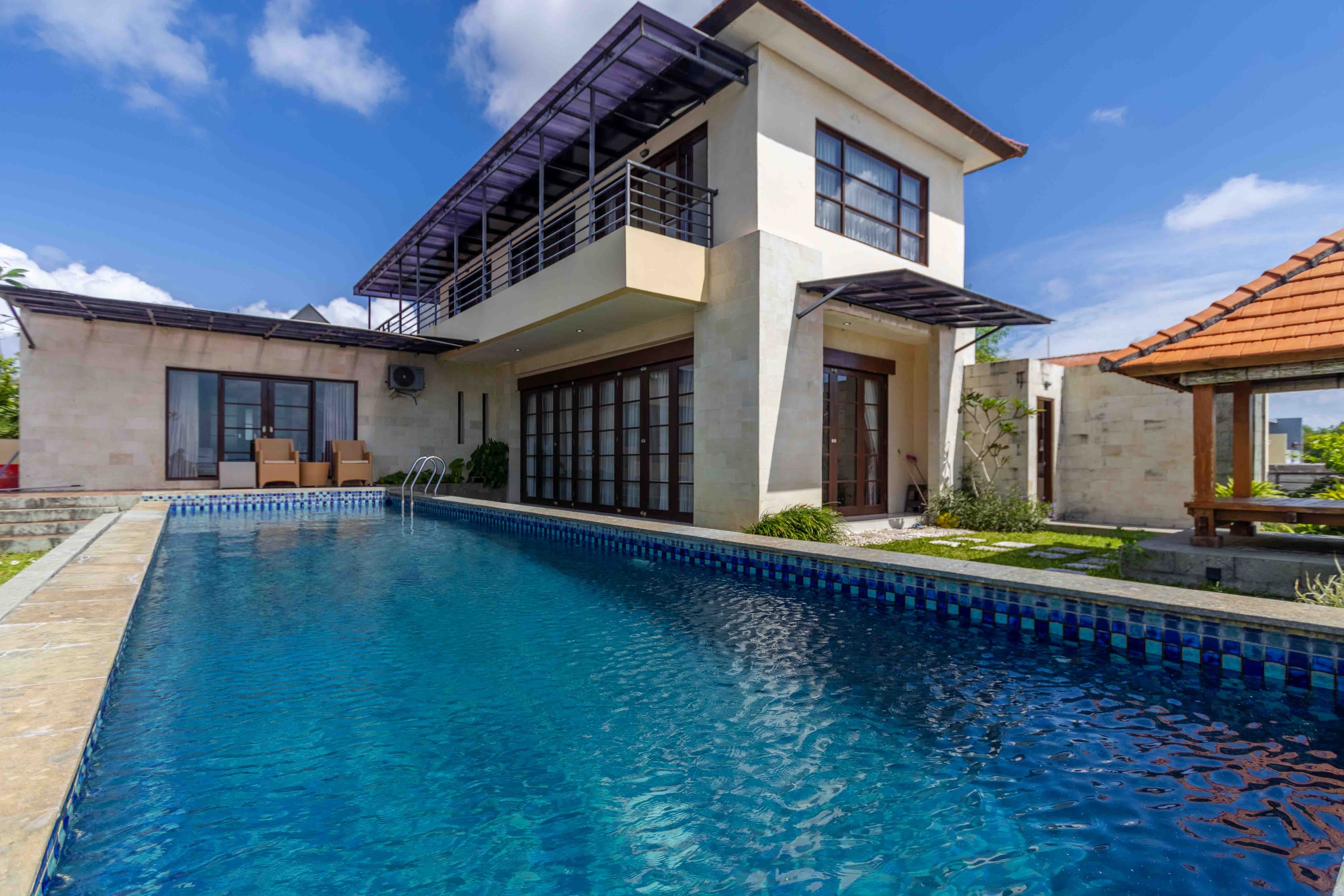 House thumbnail 1