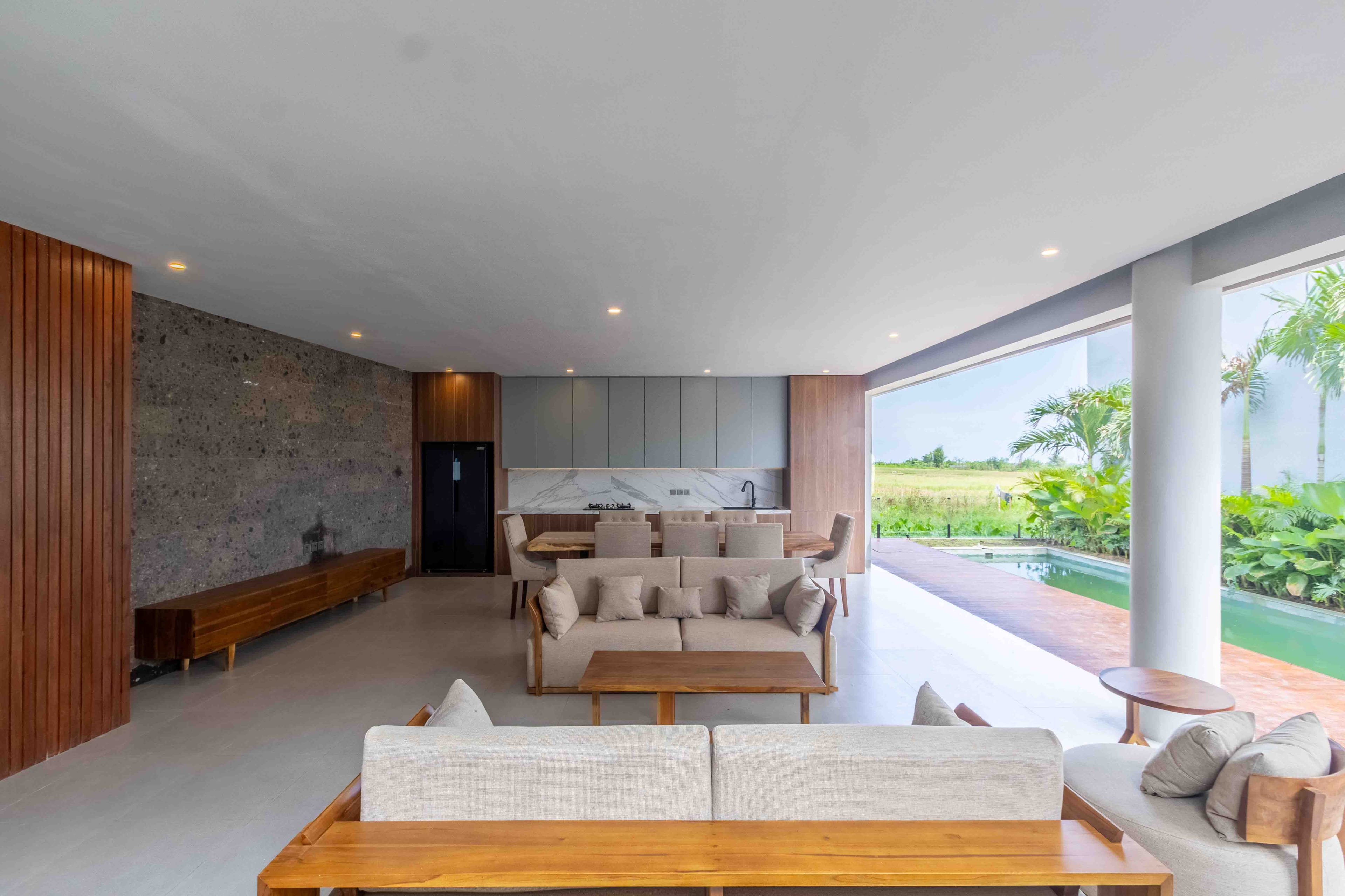 House thumbnail 3