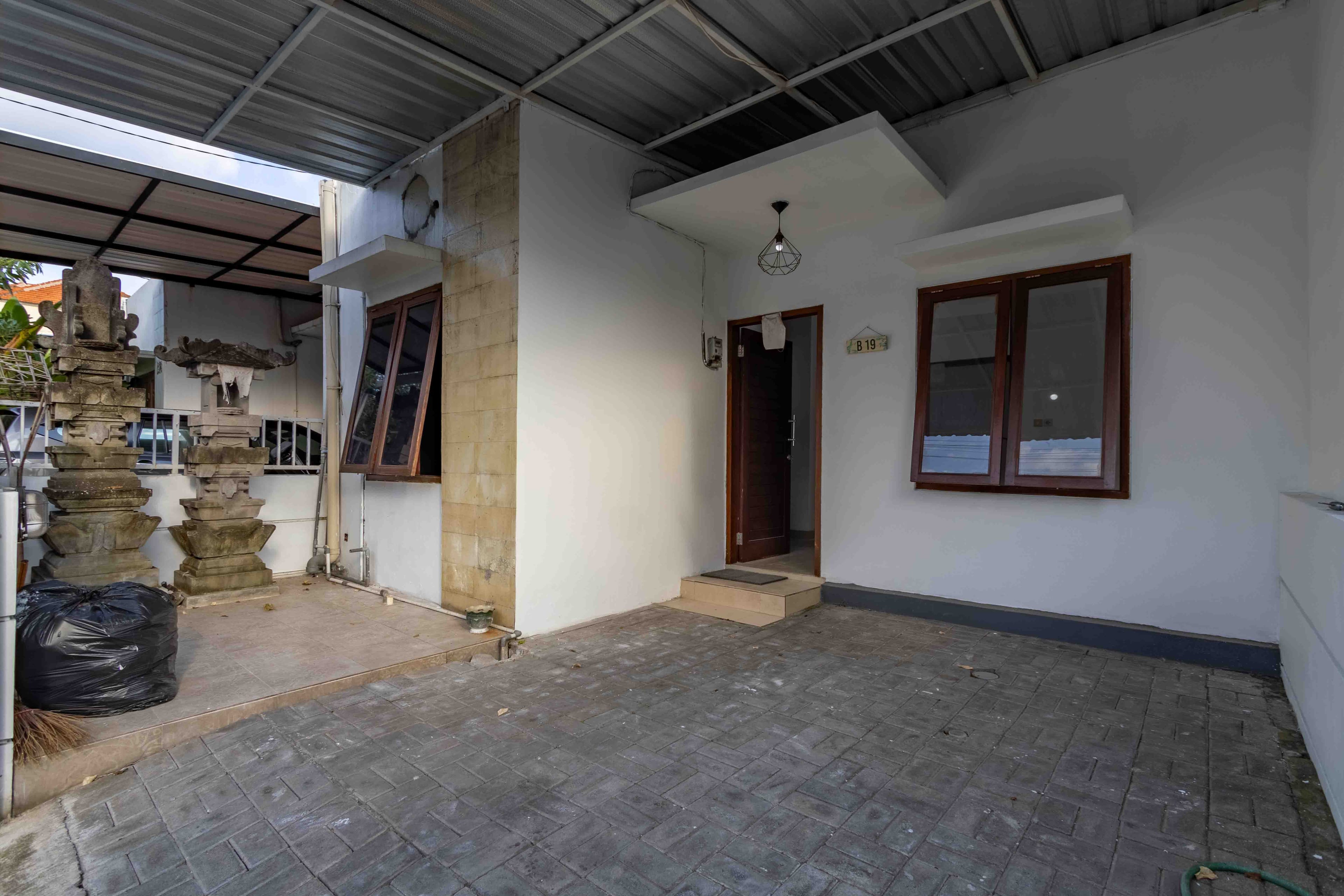 House thumbnail 2