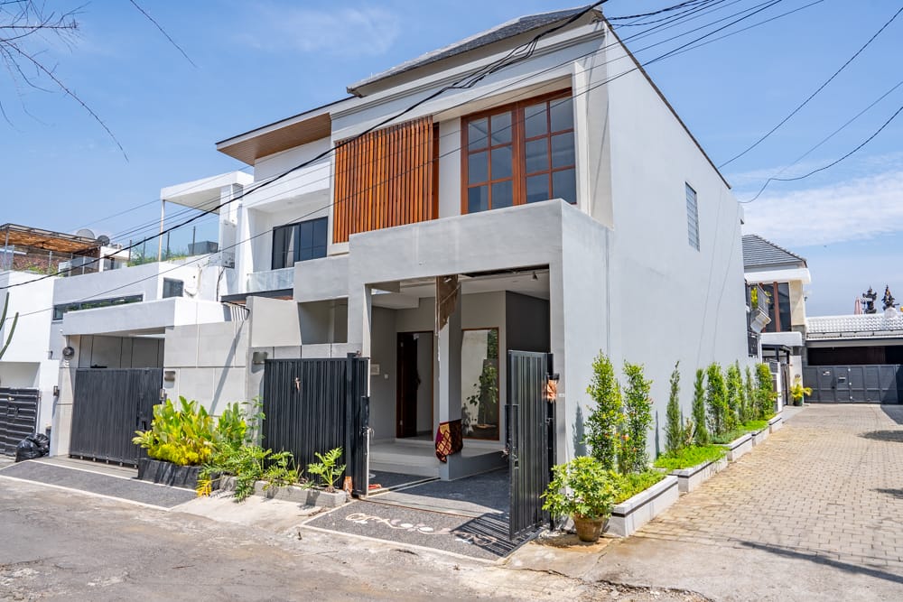 House thumbnail 1