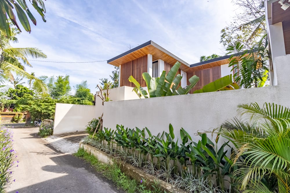 House thumbnail 2