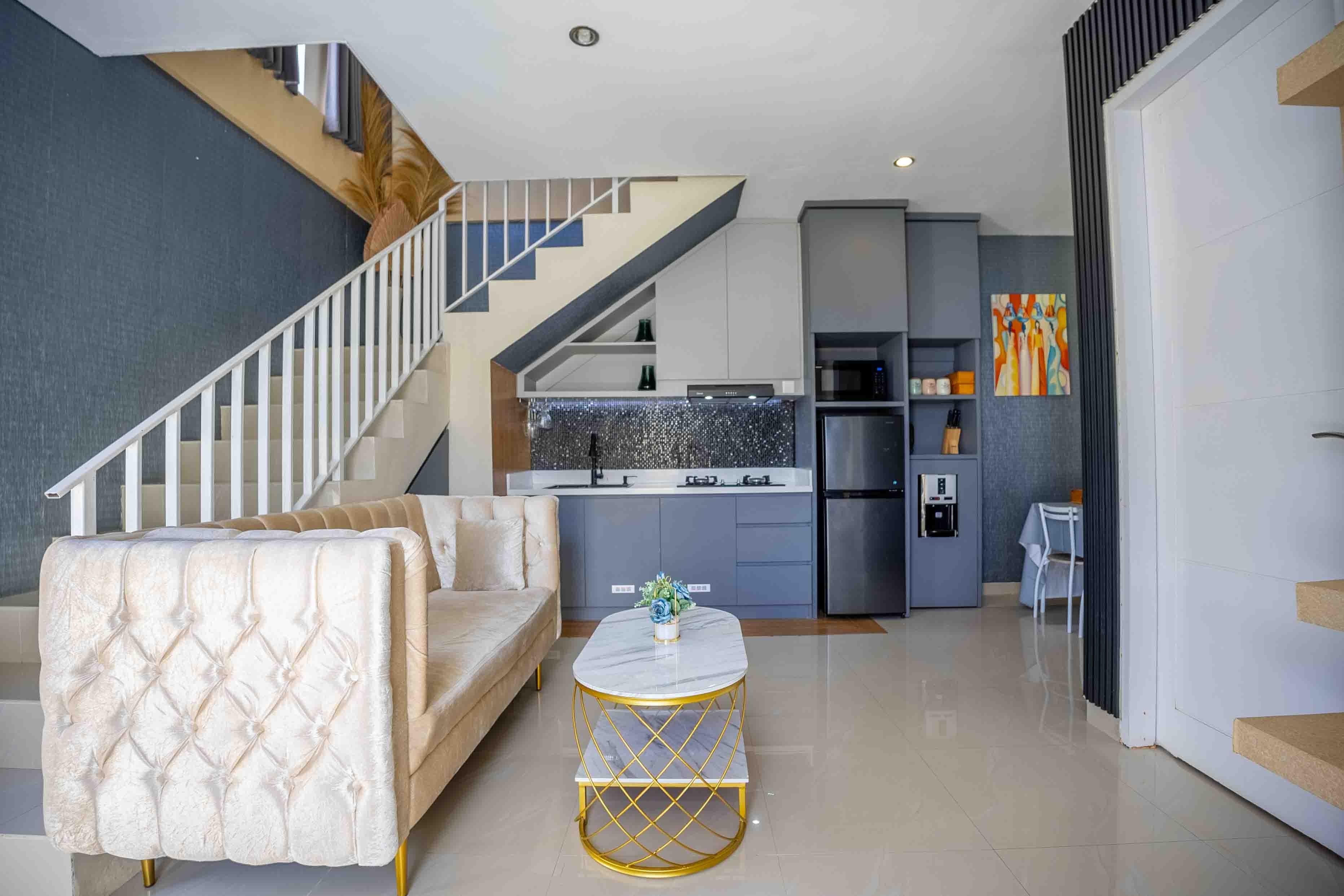 House thumbnail 2