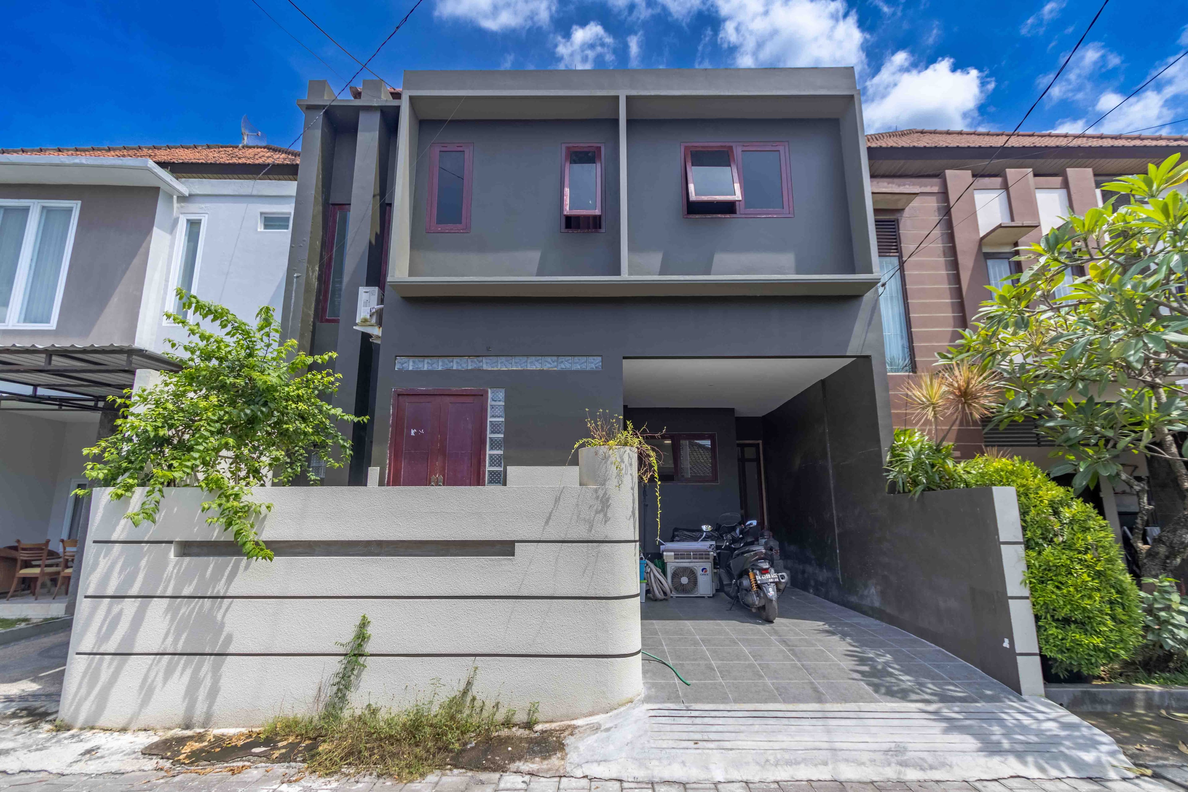 House thumbnail 1