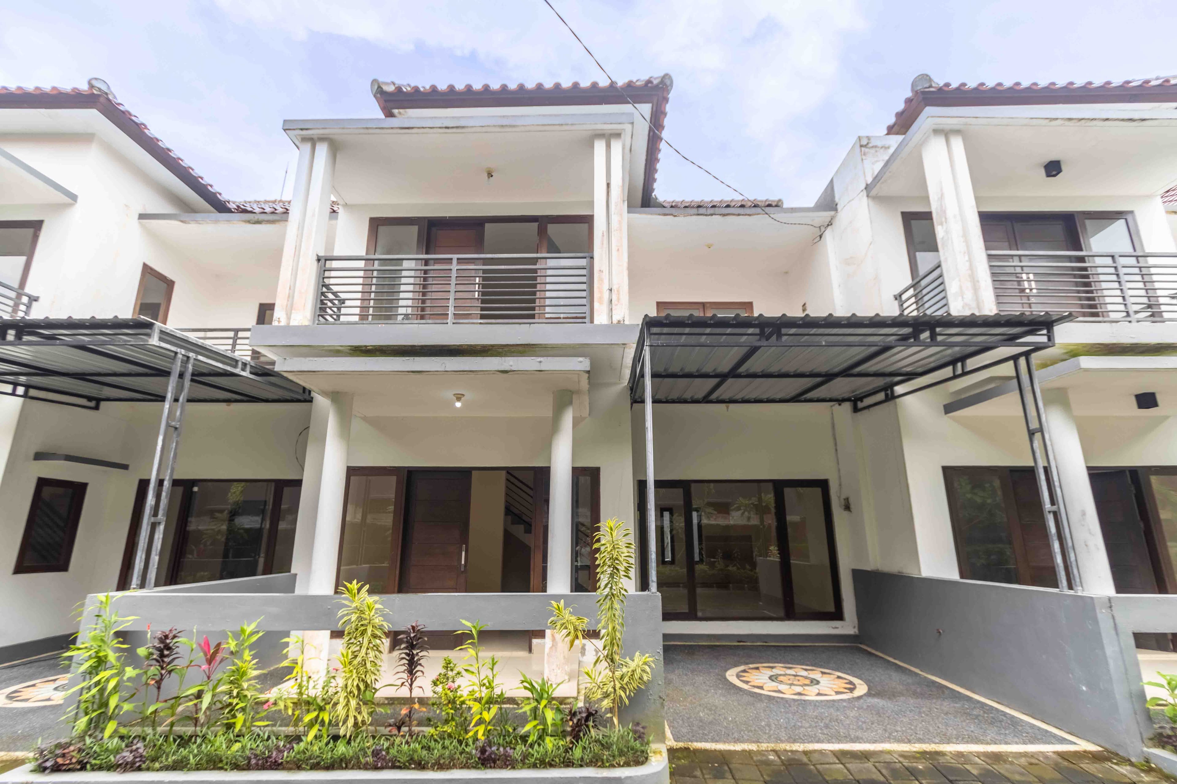 House thumbnail 1
