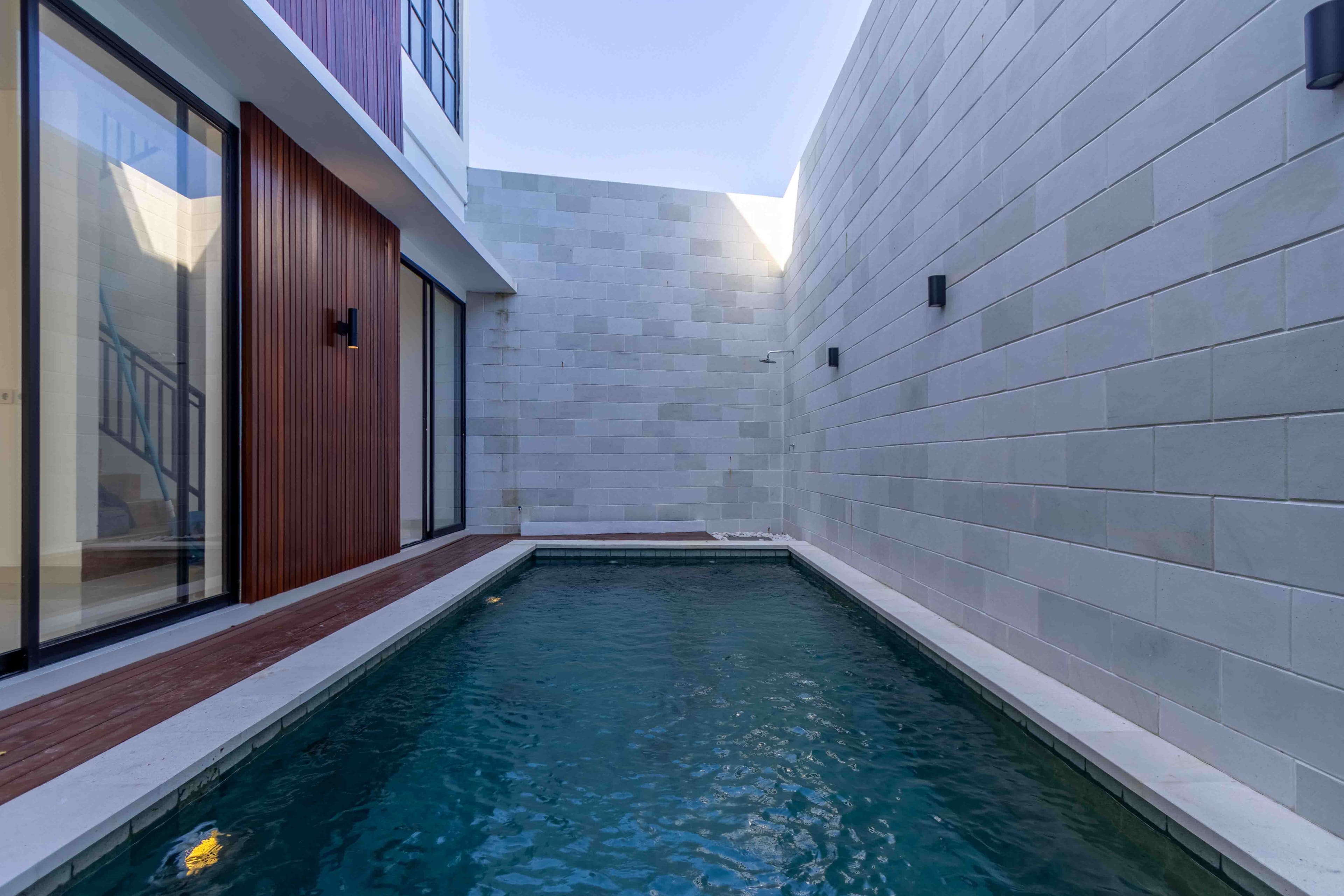 House thumbnail 4