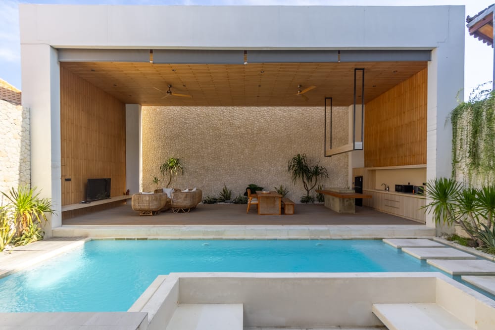 House thumbnail 2