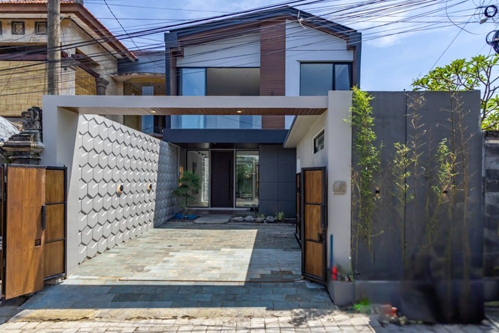 House thumbnail 1