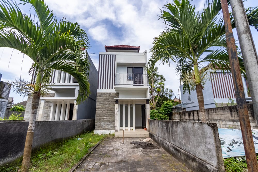 House thumbnail 1